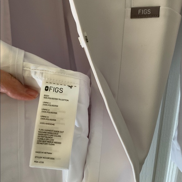 Figs White Professional Lab Coat - Picture 5 of 7